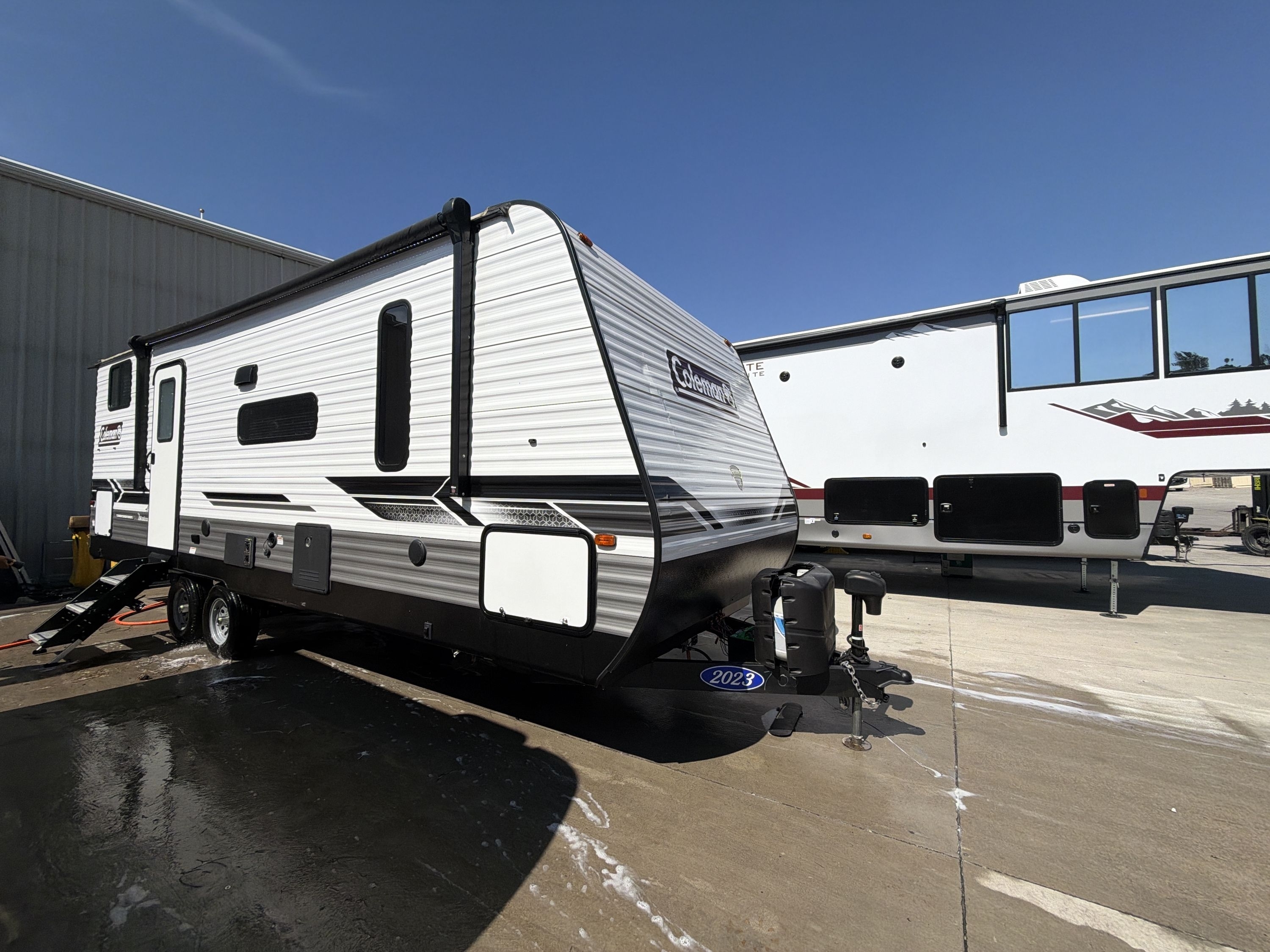 2023 Coleman COLEMAN LANTERN 242BH RV