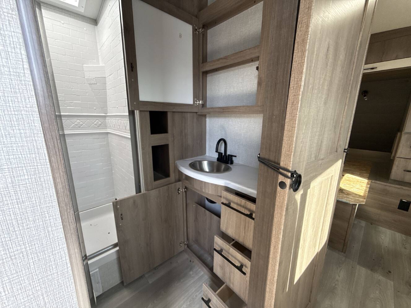 A photo of this 2024 Grand Design IMAGINE 3100RD