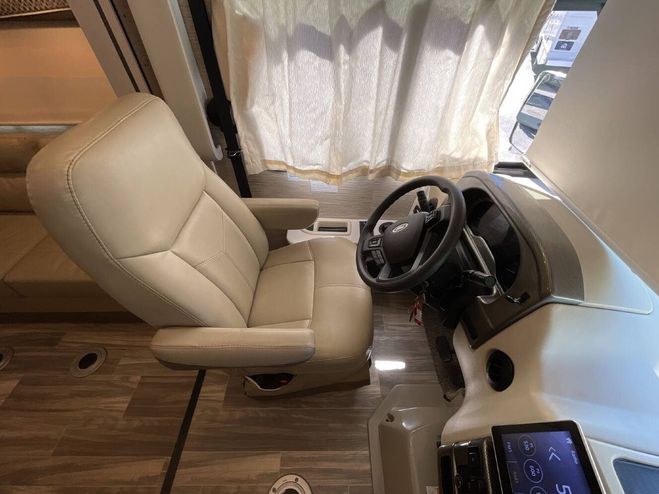 A photo of this 2023 Thor AXIS 24.1