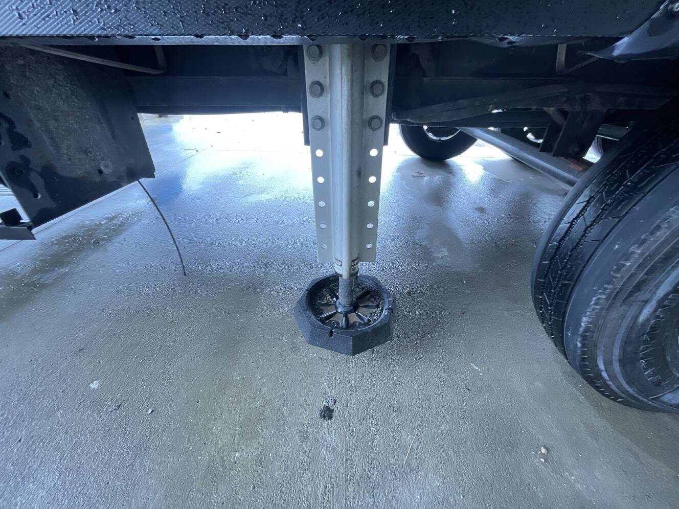 A photo of this 2021 Alliance VALOR 40V13