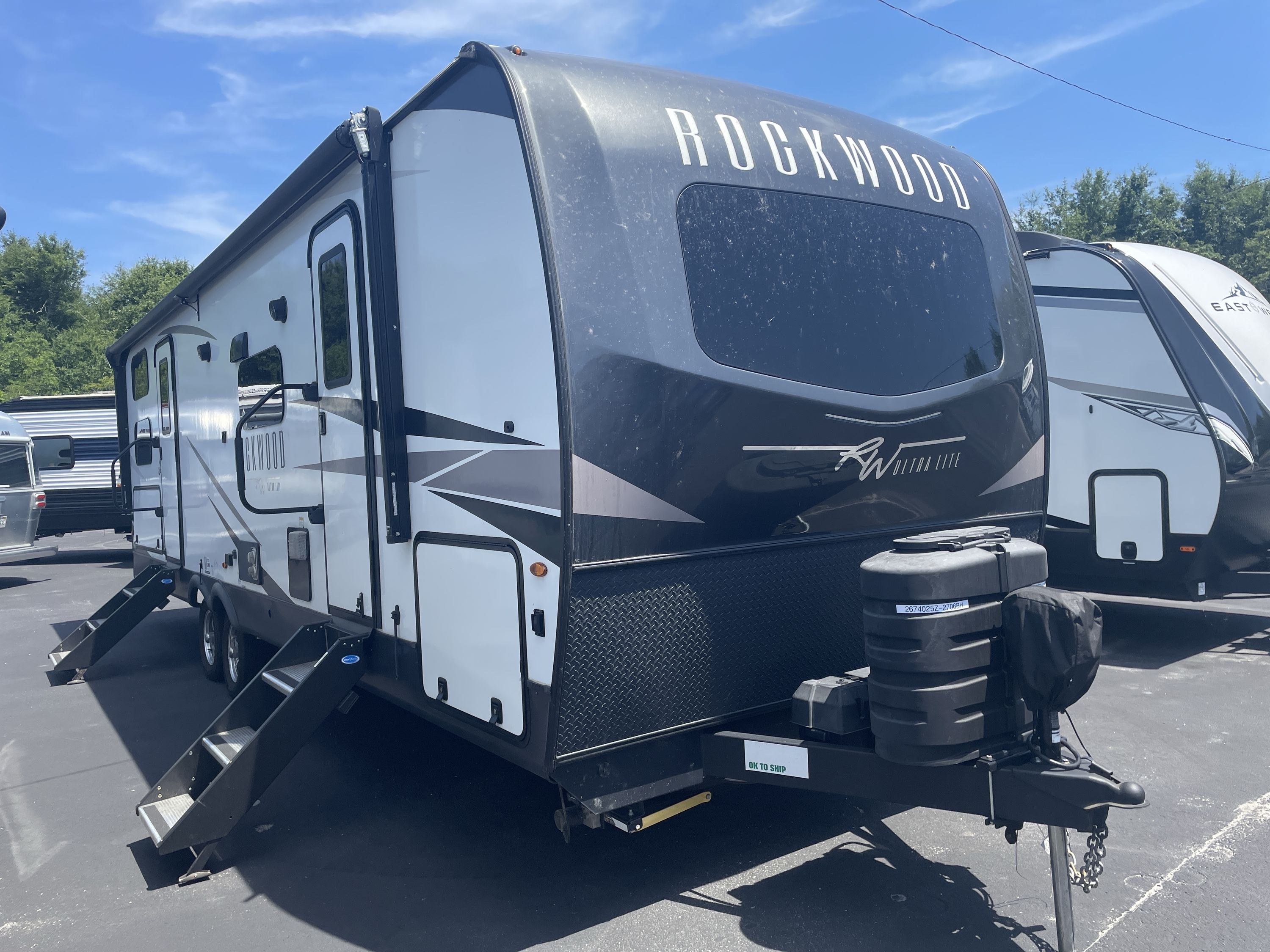 2025 Forest River ROCKWOOD ULTRA LITE 2706BH RV