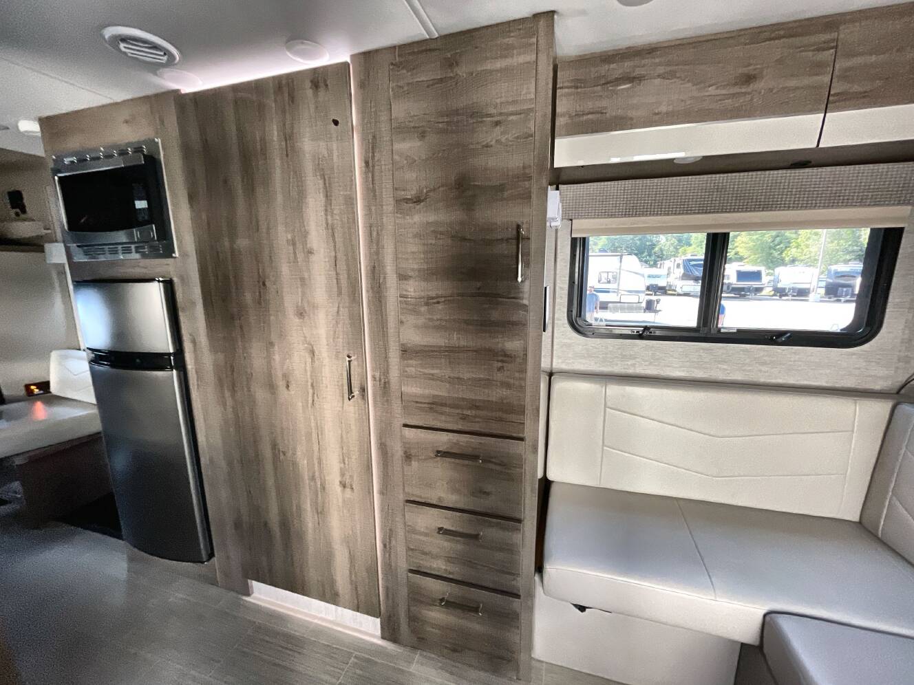A photo of this 2023 Jayco MELBOURNE PRESTIGE 24RP