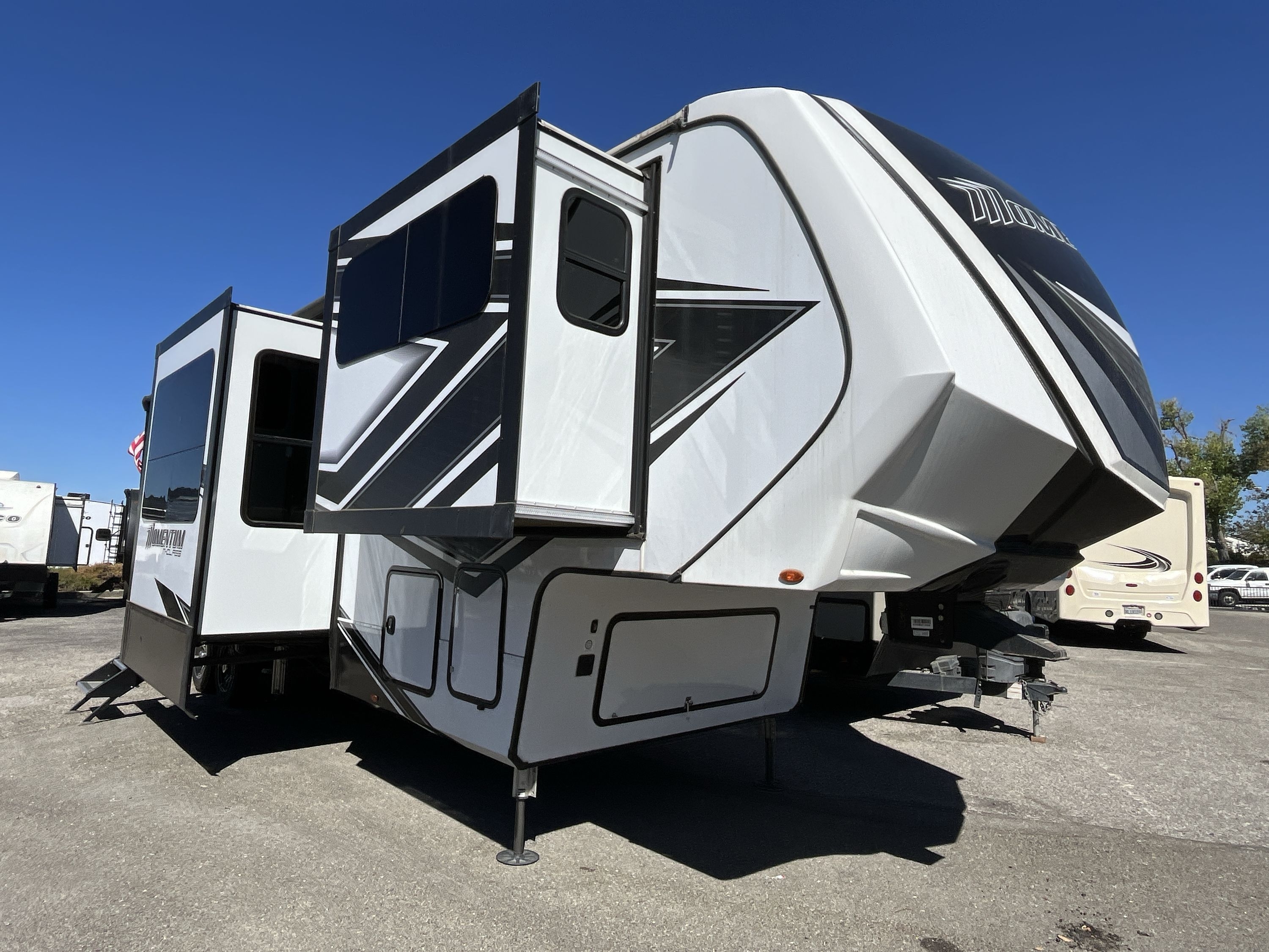 2023 Grand Design MOMENTUM 336M in morgan hill CA