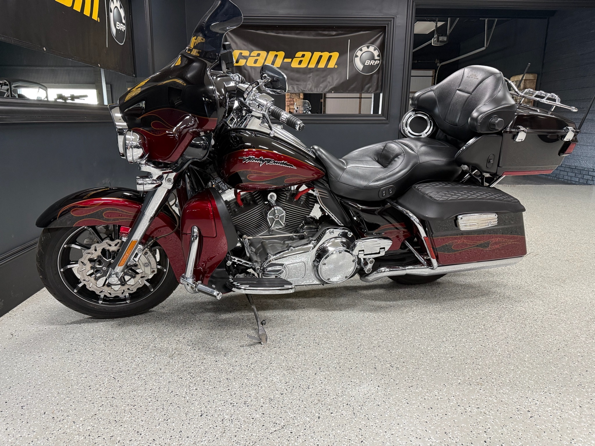 2011 Harley-Davidson CVO™ Ultra Classic® Electra Glide® CVO ULTRA CLASSIC in Iron Station, NC