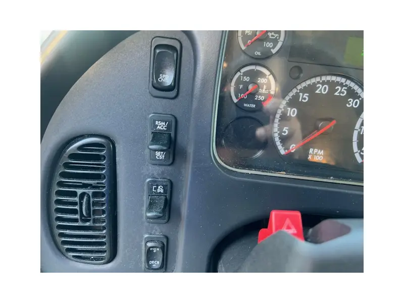 2019 FREIGHTLINER BUSINESS CLASS M2
