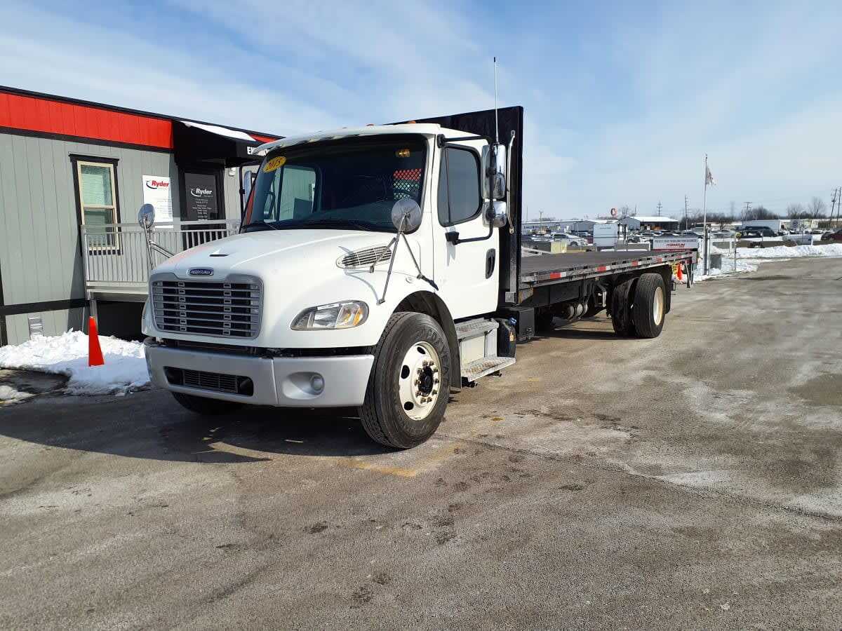 2015 FREIGHTLINER BUSINESS CLASS M2 106 in Clarksville, IN