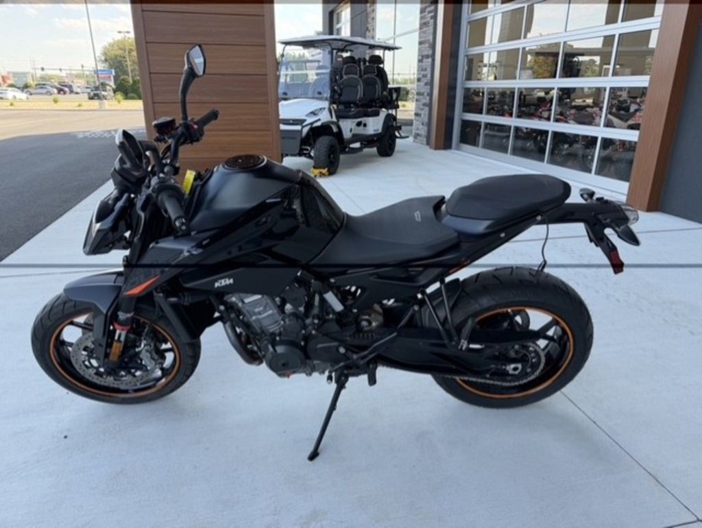 2021 KTM 890 Duke DUKE in Rehoboth Beach, DE