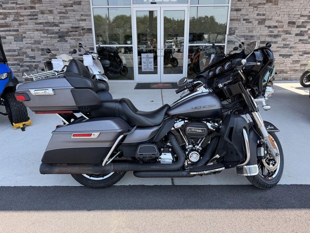 2017 Harley-Davidson® FLHTK - Ultra Limited ULTRA LIMITED in Rehoboth Beach, DE