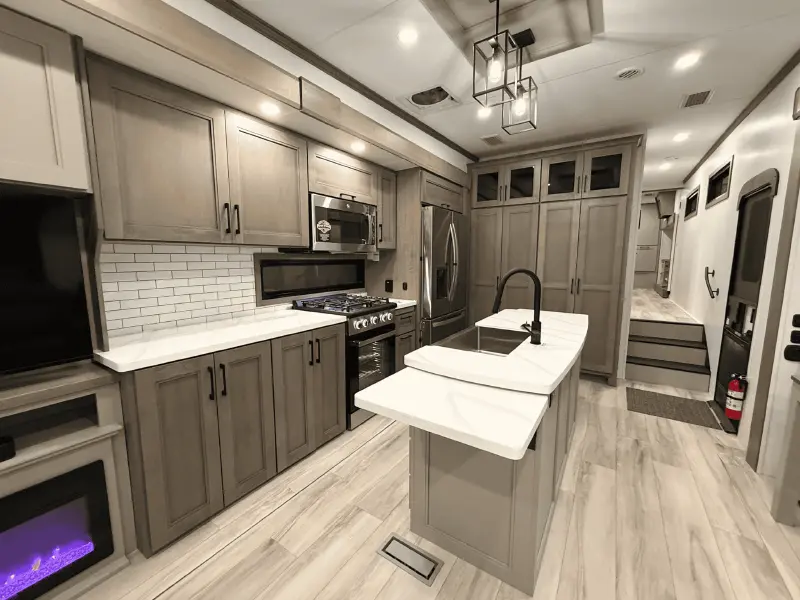 2027 KZ RV Durango Gold G384MSQ