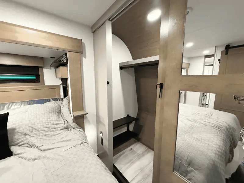 2027 KZ RV Durango Gold G384MSQ