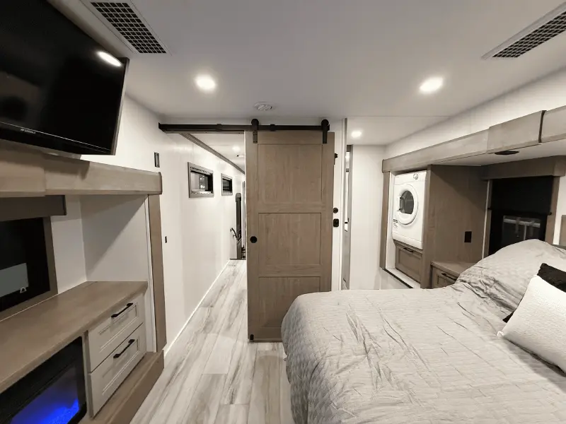 2027 KZ RV Durango Gold G384MSQ