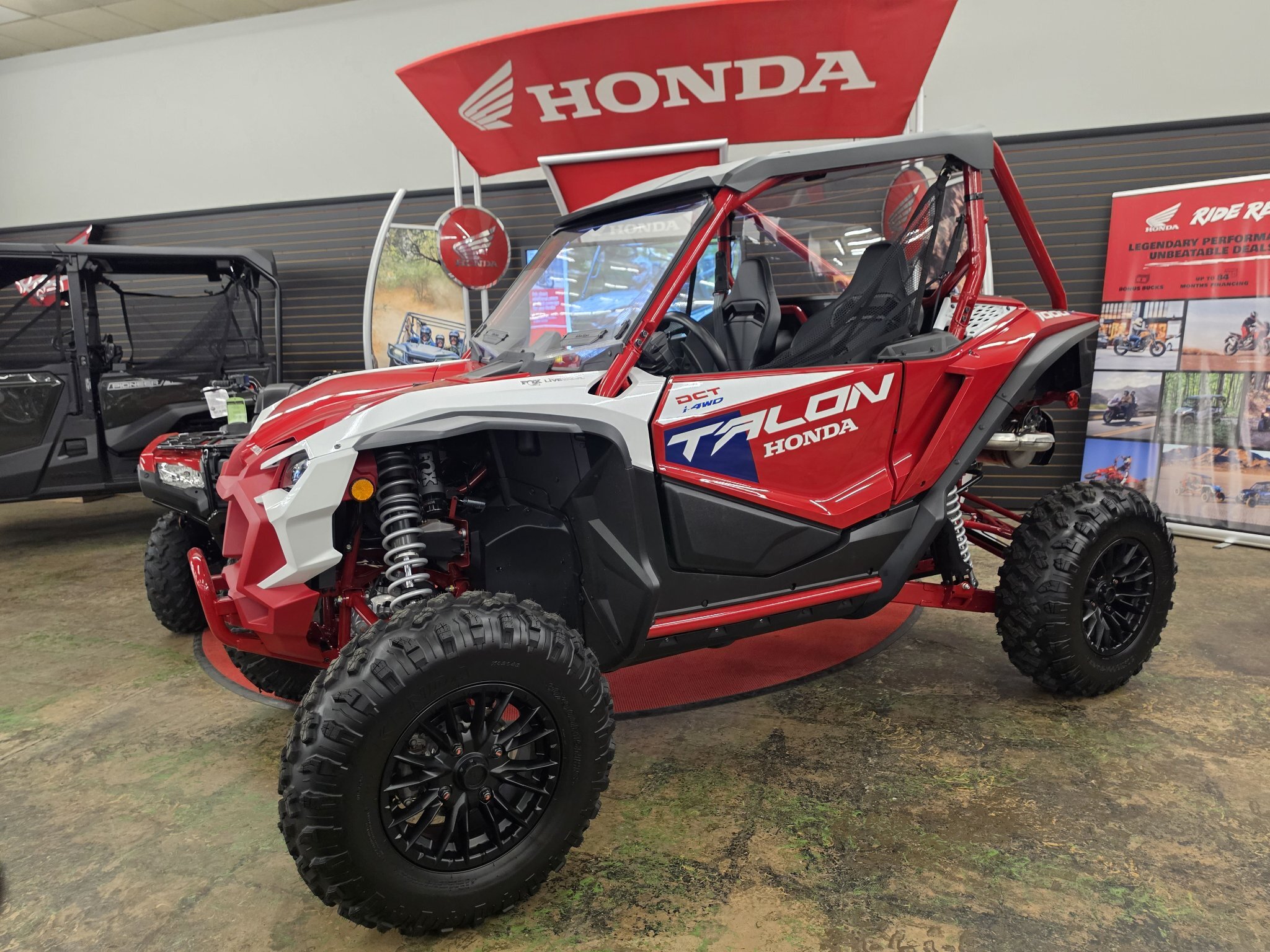 2026 Honda Talon 1000R FOX Live Valve in tyrone PA