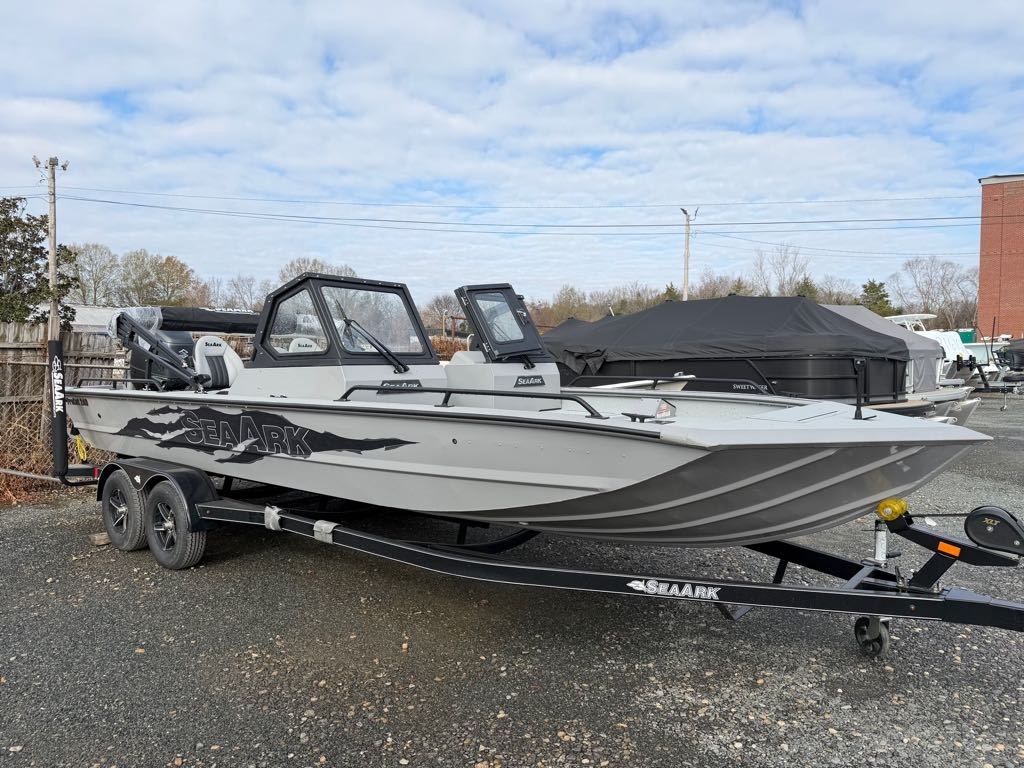 2027 Seaark Procat 240 - Suzuki 250 in pineville NC