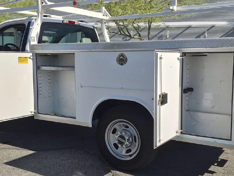 2022 FORD F350