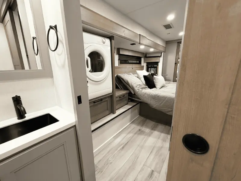 2026 KZ RV Durango Gold G384MSQ