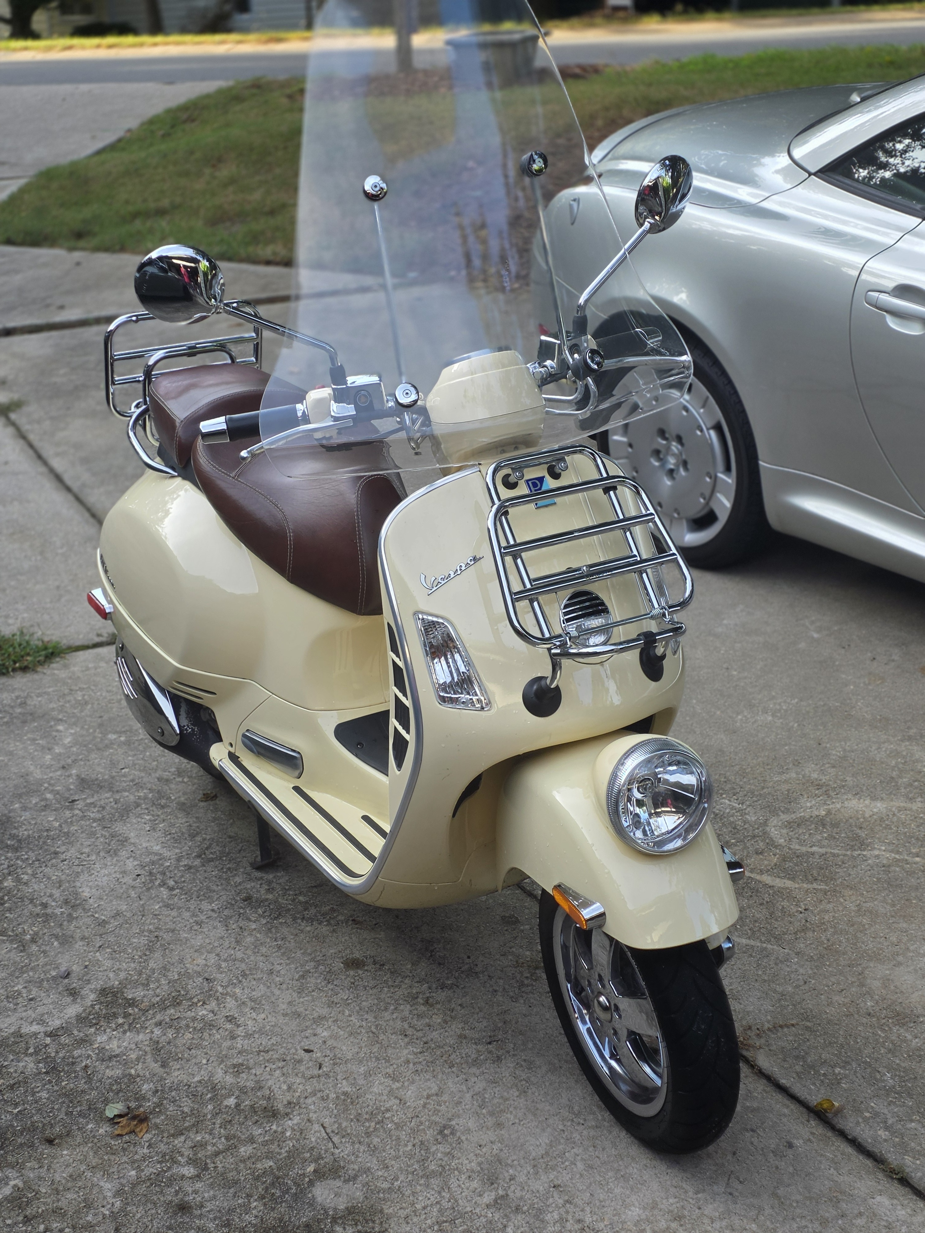 2013 Vespa GTV 300 I E Cruiser motorcycle