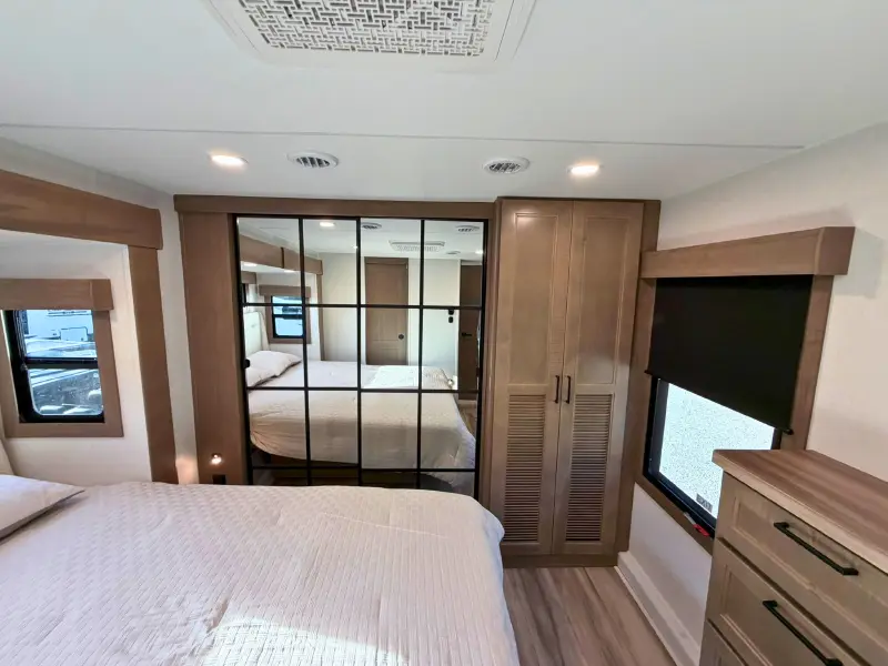 2027 KZ RV Durango D321RKT