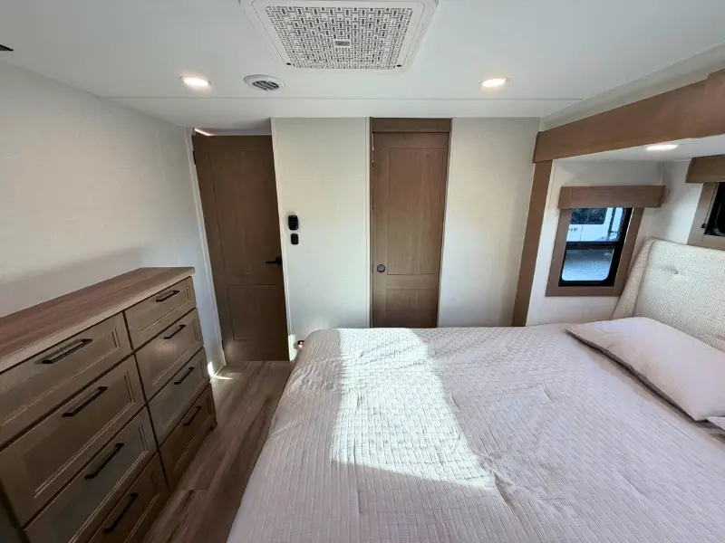 2027 KZ RV Durango D321RKT