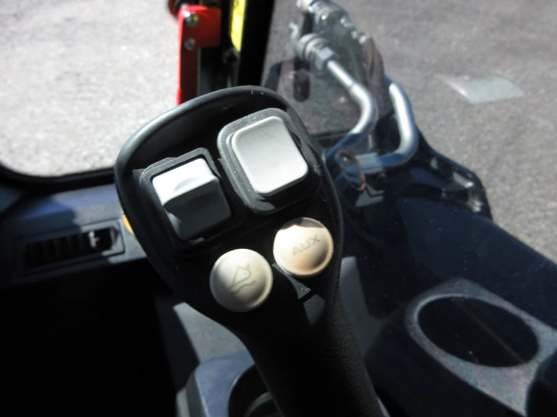 2023 JCB 300T