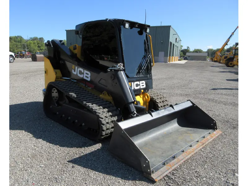 2023 JCB 300T