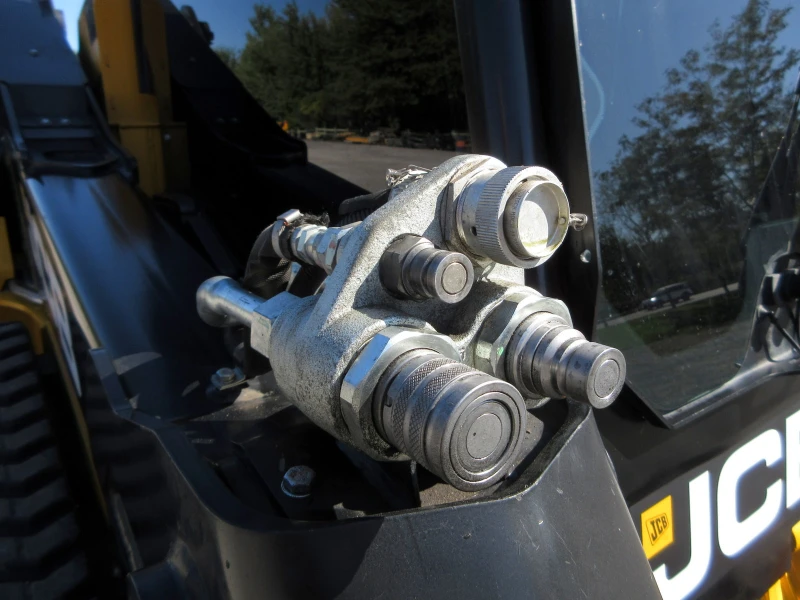 2023 JCB 300T