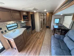 2019 COACHMEN CATALINA 323BHDSCK