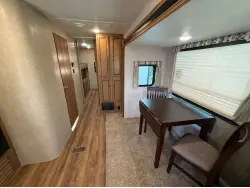 2019 COACHMEN CATALINA 323BHDSCK