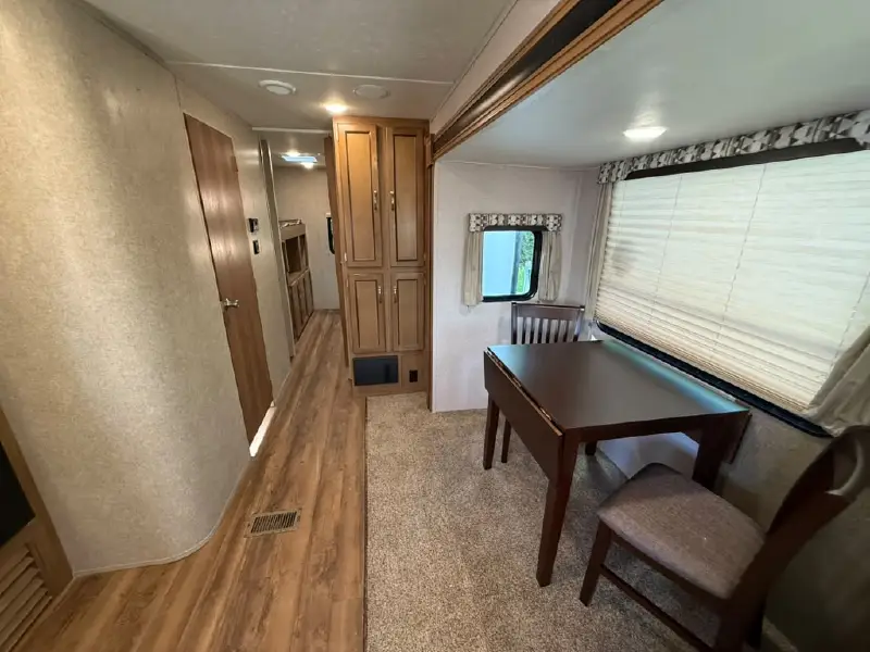 2019 COACHMEN CATALINA 323BHDSCK