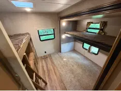 2019 COACHMEN CATALINA 323BHDSCK