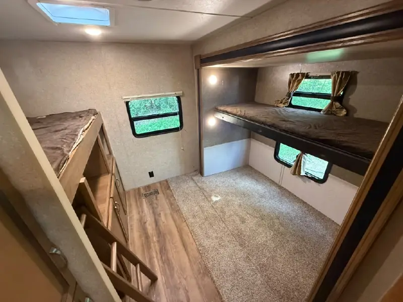 2019 COACHMEN CATALINA 323BHDSCK