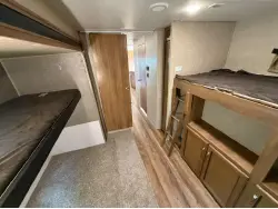 2019 COACHMEN CATALINA 323BHDSCK