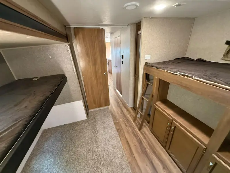 2019 COACHMEN CATALINA 323BHDSCK