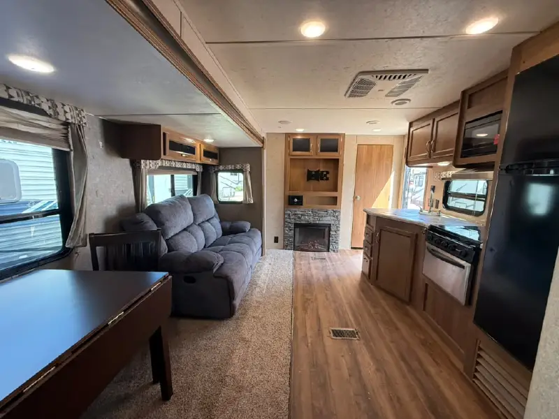 2019 COACHMEN CATALINA 323BHDSCK