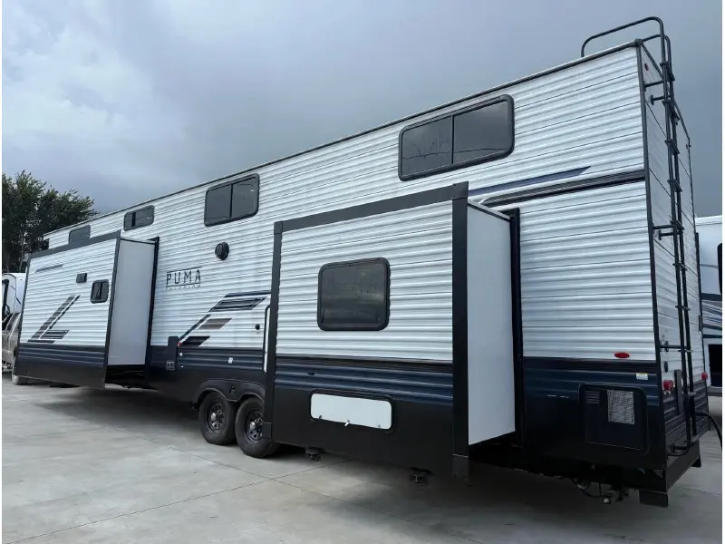 2025 PALOMINO PUMA 402LFT