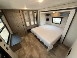 2025 PALOMINO PUMA 402LFT