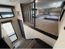 2025 PALOMINO PUMA 402LFT