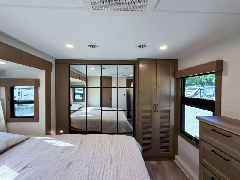 2027 KZ RV Durango D302RLT