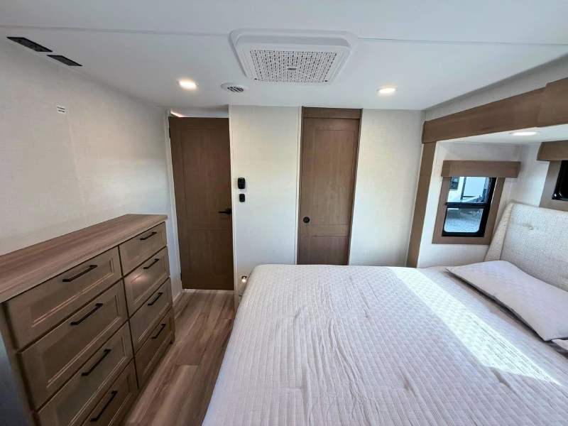 2027 KZ RV Durango D302RLT