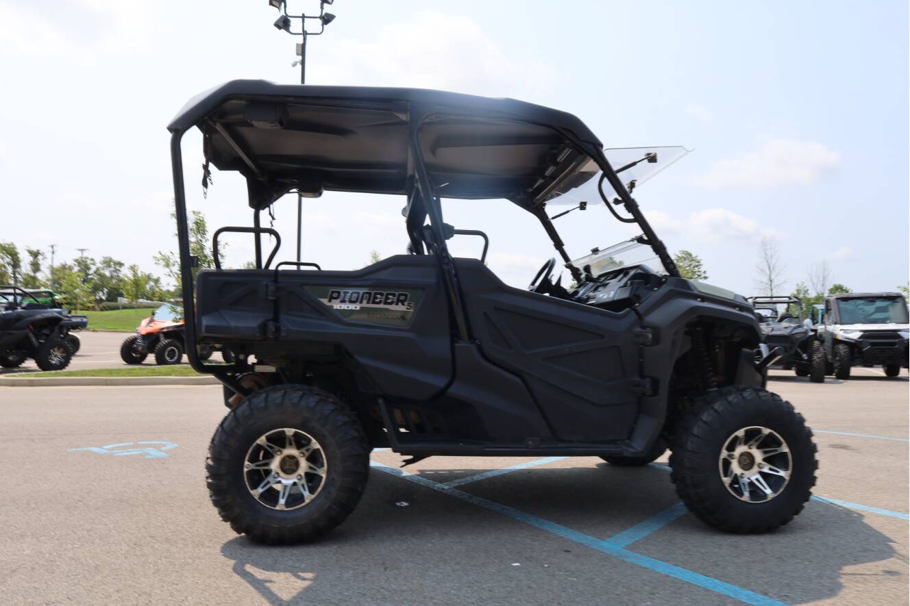 A photo of this 2020 Honda Pioneer 1000-5