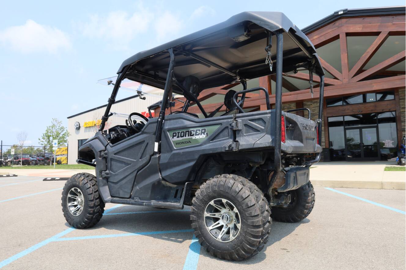 A photo of this 2020 Honda Pioneer 1000-5