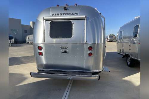 2023 Airstream Caravel 22FB in buda TX