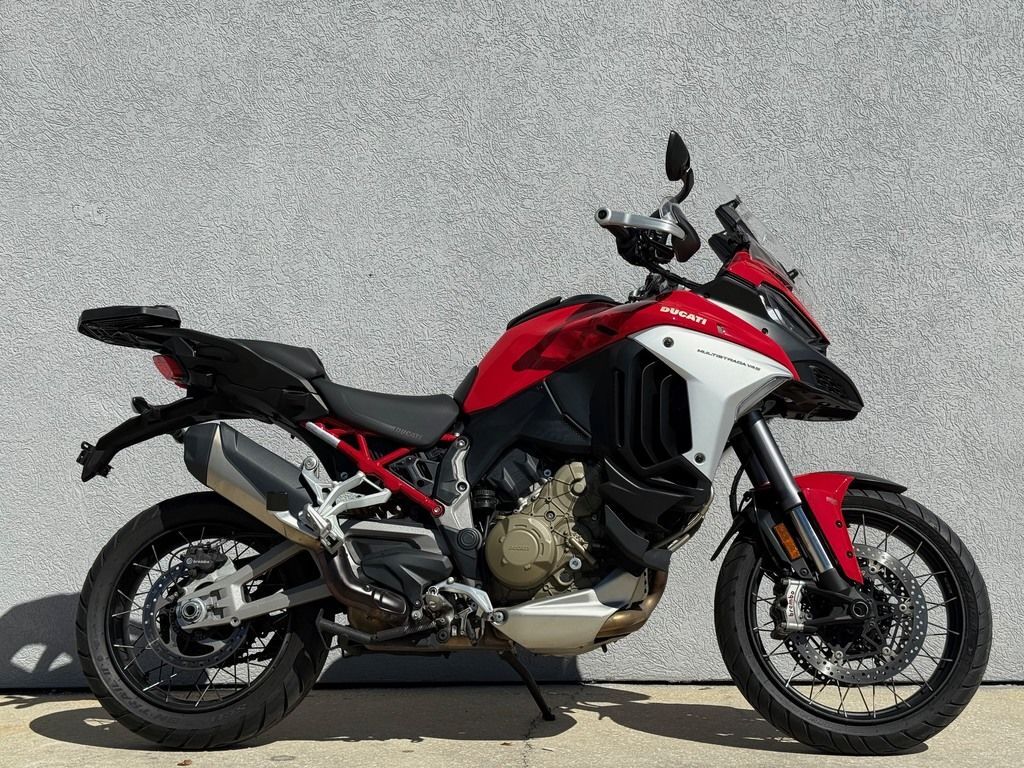 2022 Ducati Multistrada V4S Ducati Red / Spoked Wheels 950 S SPOKED WHEELS in Cocoa, FL