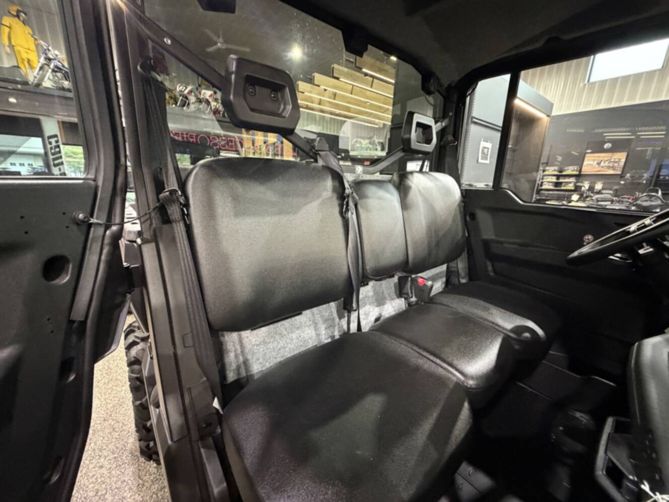 A photo of this 2027 Can-Am DEFENDER DPS CAB HD10