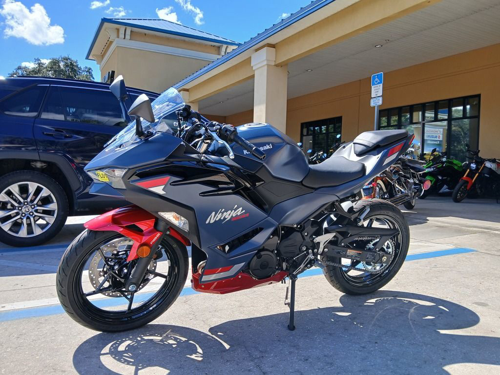 2026 Kawasaki Ninja 500 BASE in Ocala, FL