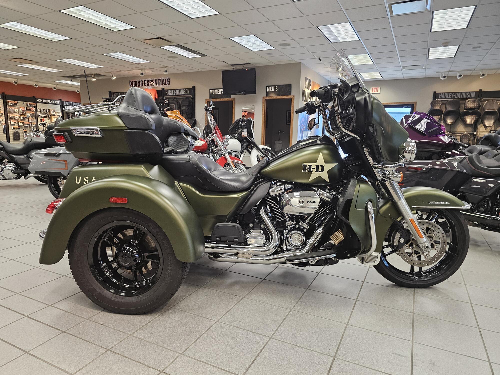 2022 Harley-Davidson Tri Glide Ultra Trike motorcycle