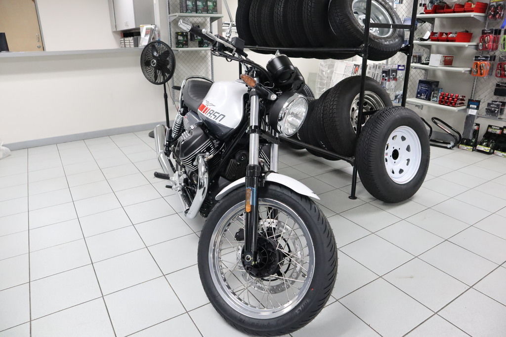 2023 Moto Guzzi V7 Special in homosassa FL