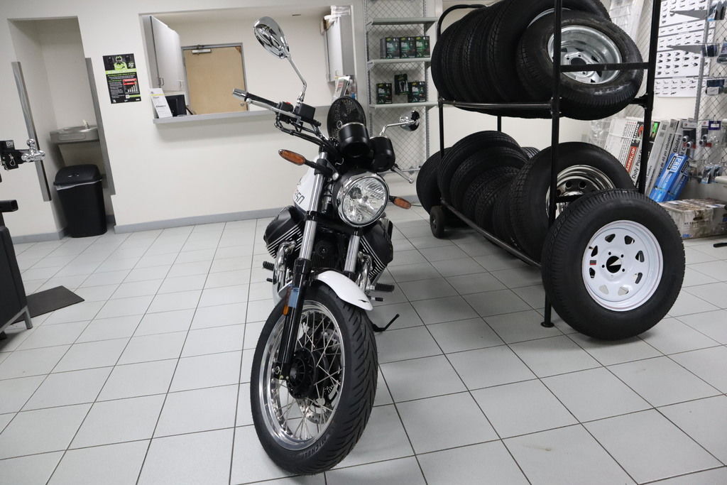 2023 Moto Guzzi V7 Special in homosassa FL