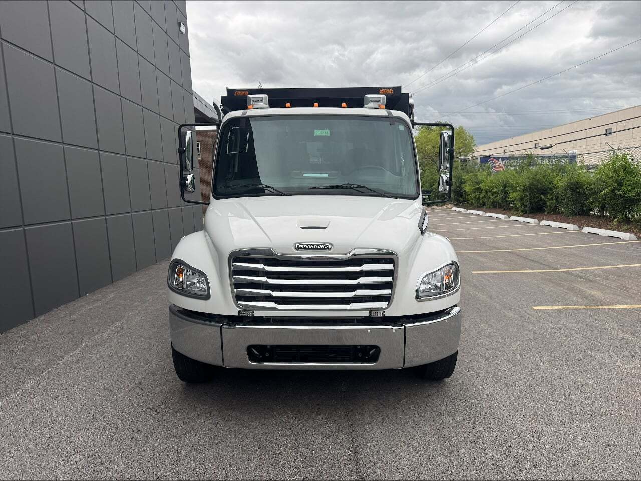 2026 FREIGHTLINER M2 106 in Elmhurst, IL