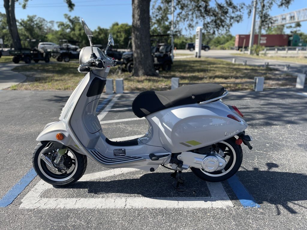 2025 Vespa Primavera 50 50 in Sarasota, FL