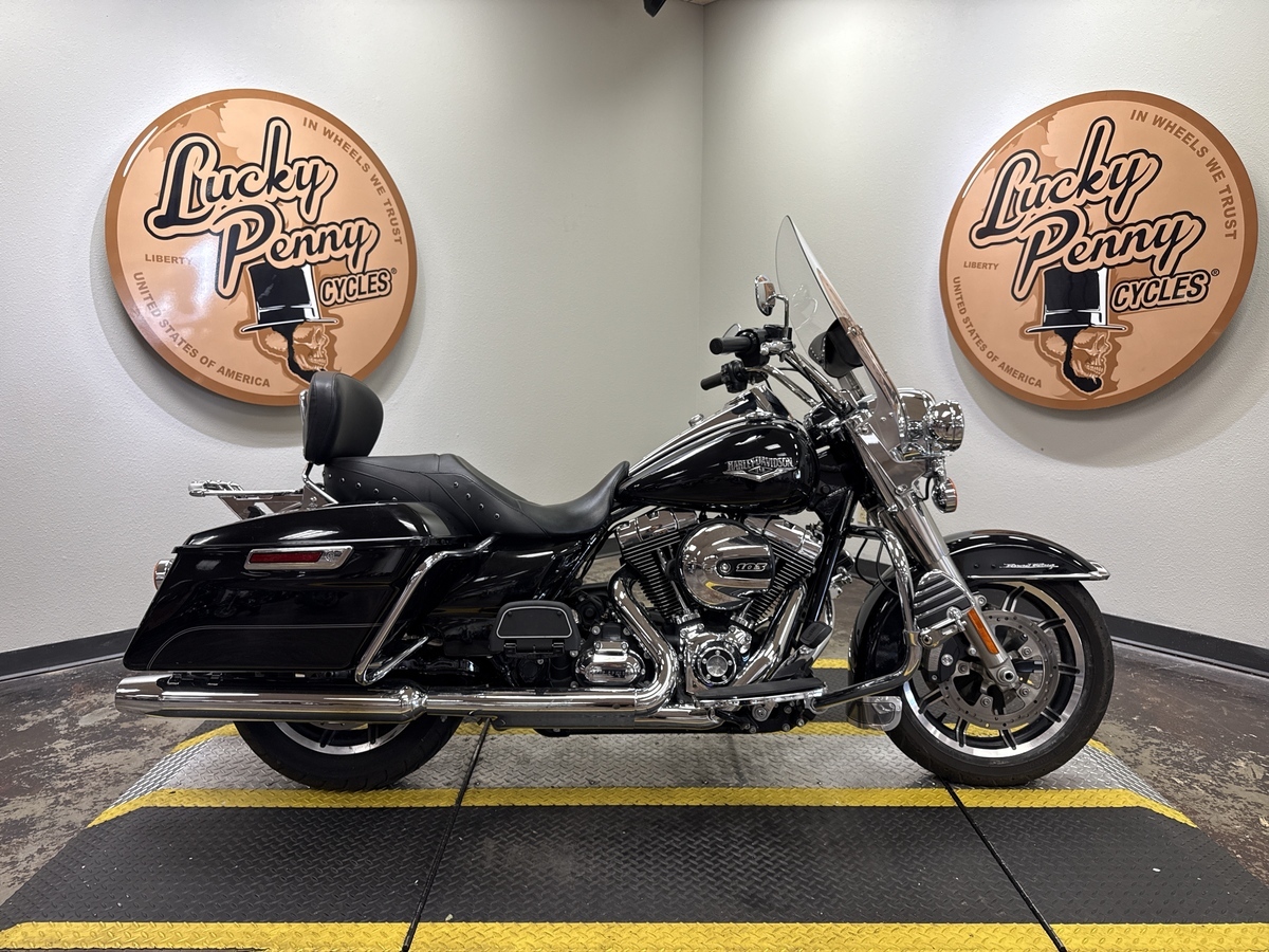 2014 Harley-Davidson ROAD KING in Bedford, TX